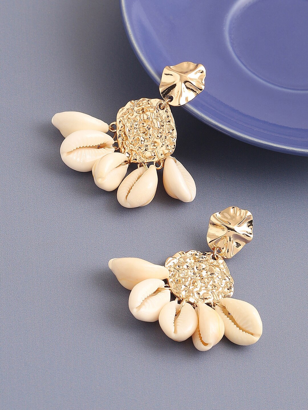 

SOHI Gold-Plated Contemporary Drop Earrings
