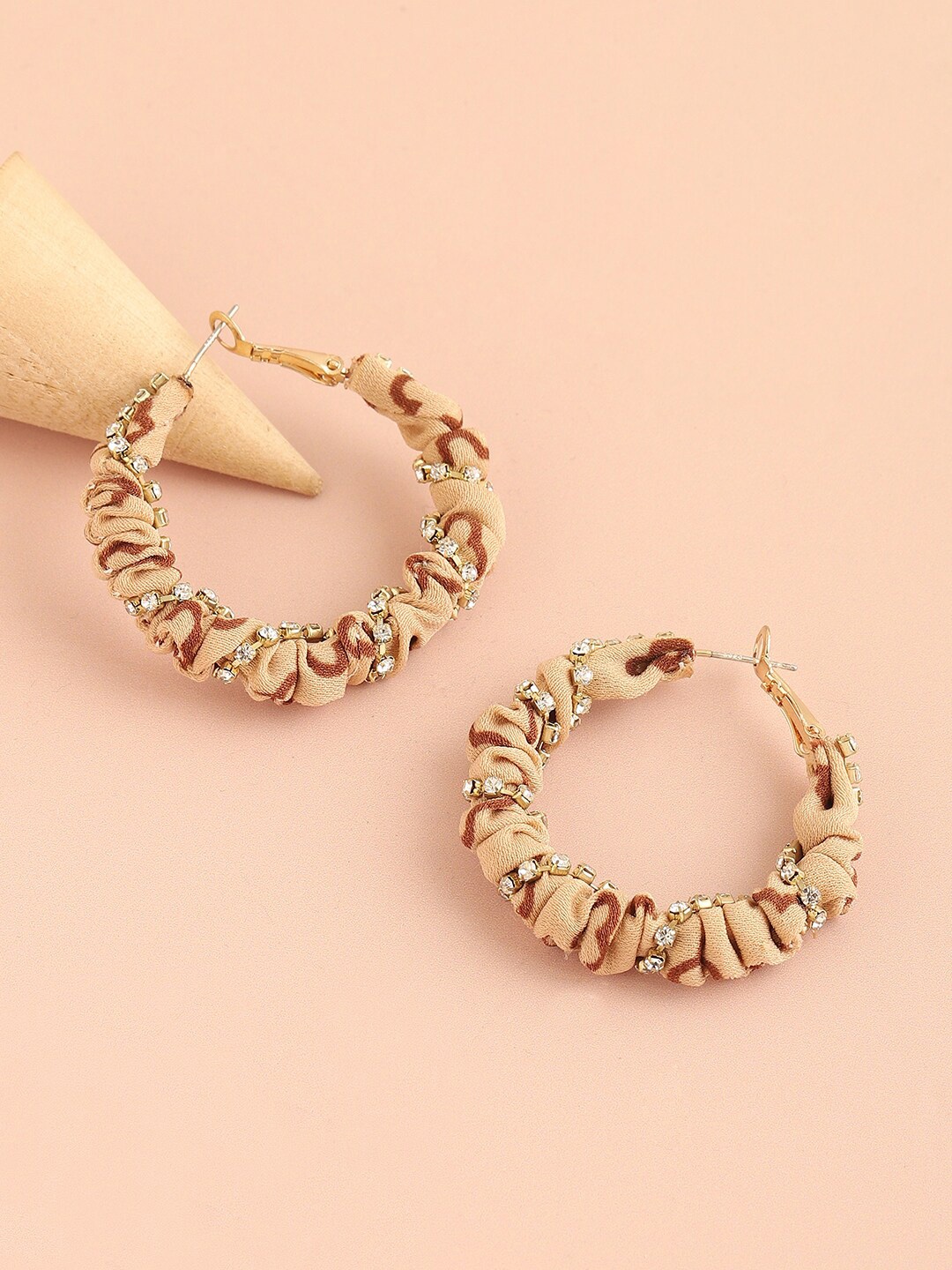 

SOHI Gold-Plated Contemporary Hoop Earrings