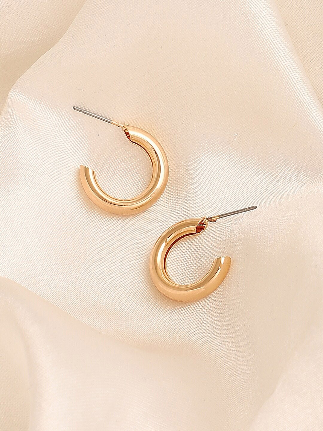 

SOHI Gold-Plated Contemporary Half Hoop Earrings