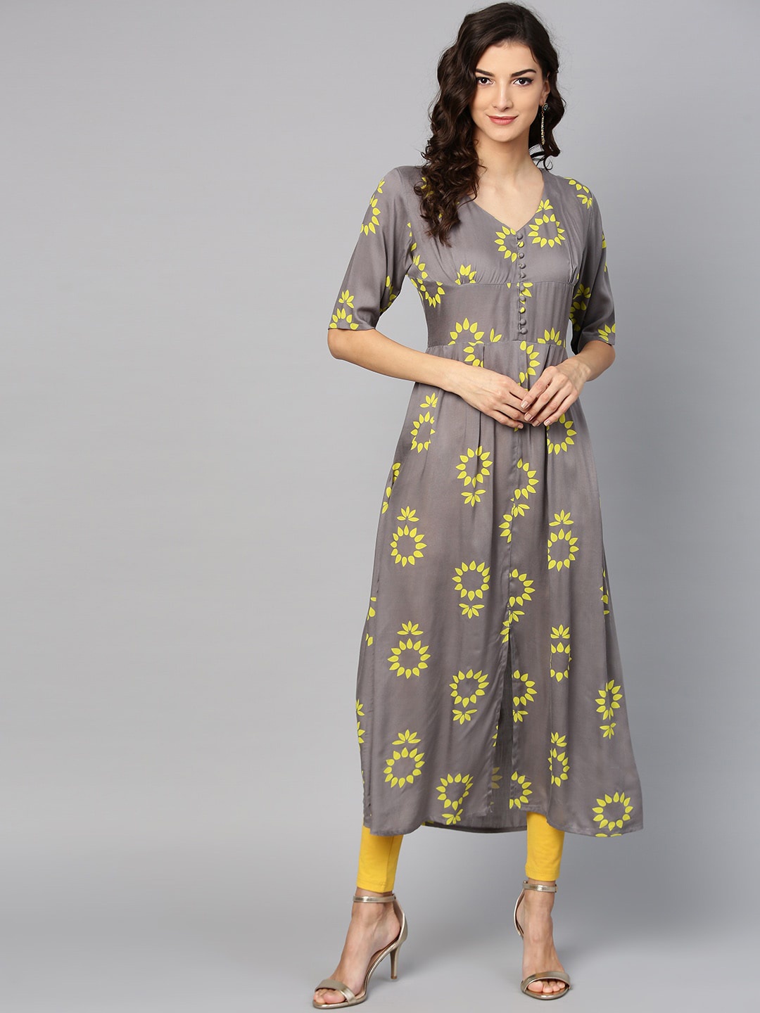 

Ives Women Floral Printed Kurta, Grey