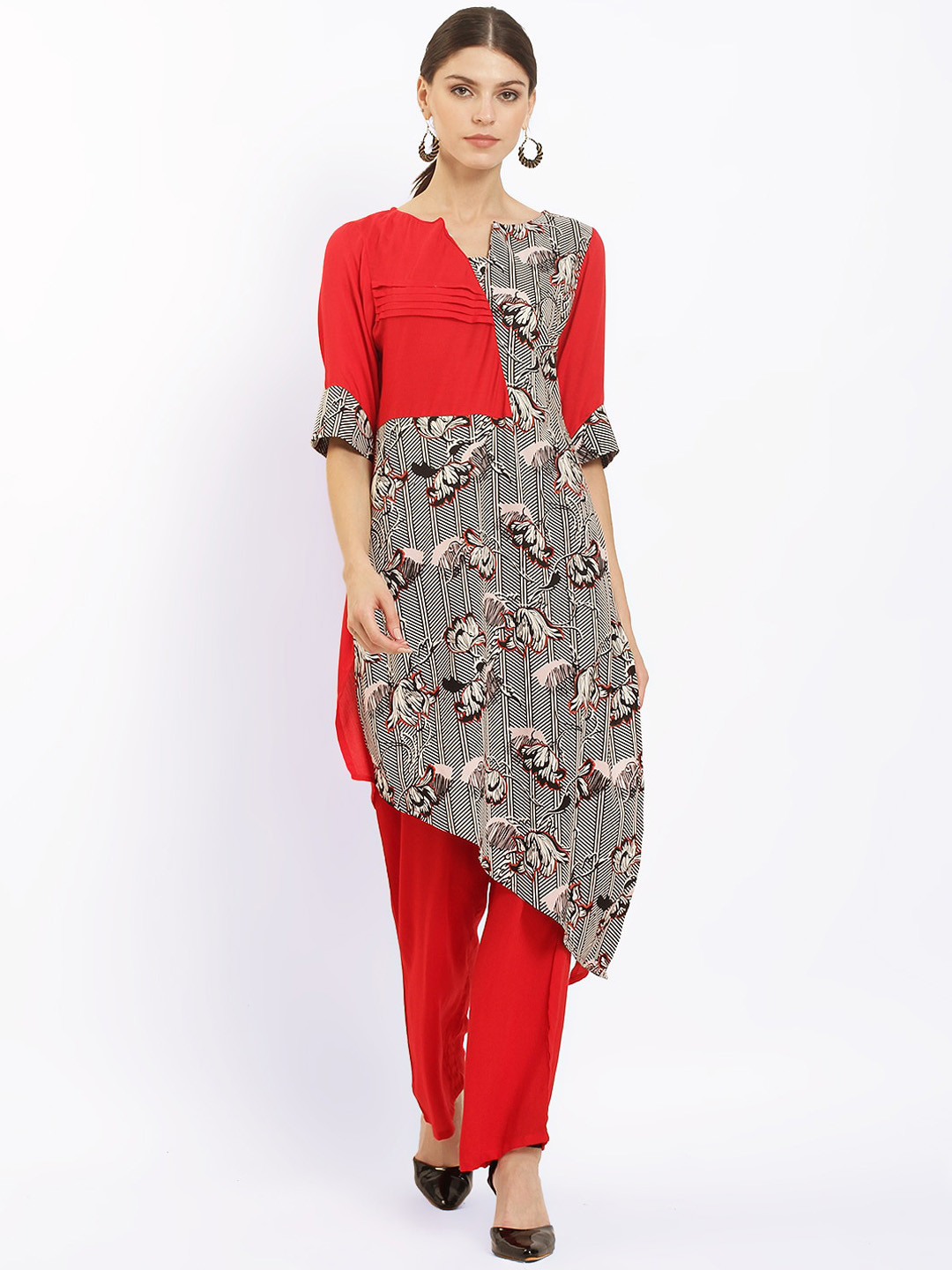 

Ives Women Ethnic Motifs Printed A-Line Kurta, Red