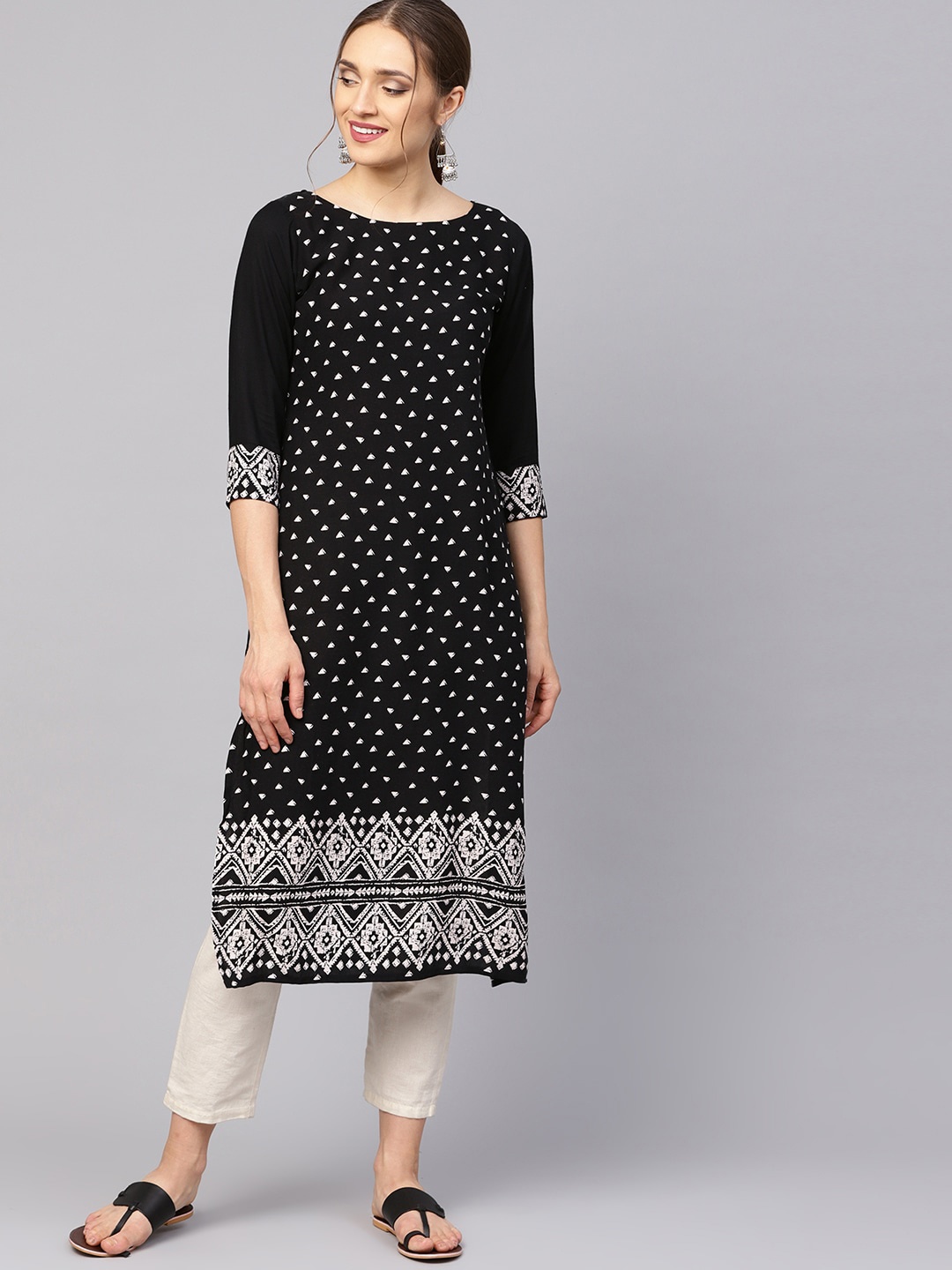 

Ives Geometric Printed Round Neck Kurta, Black