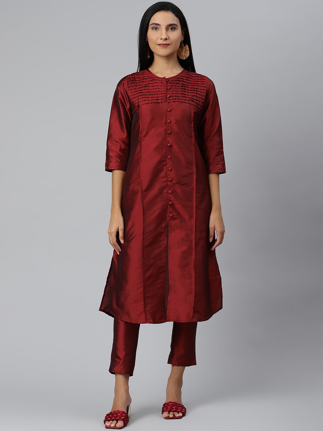 

Ives Women Maroon Kurta with Trousers