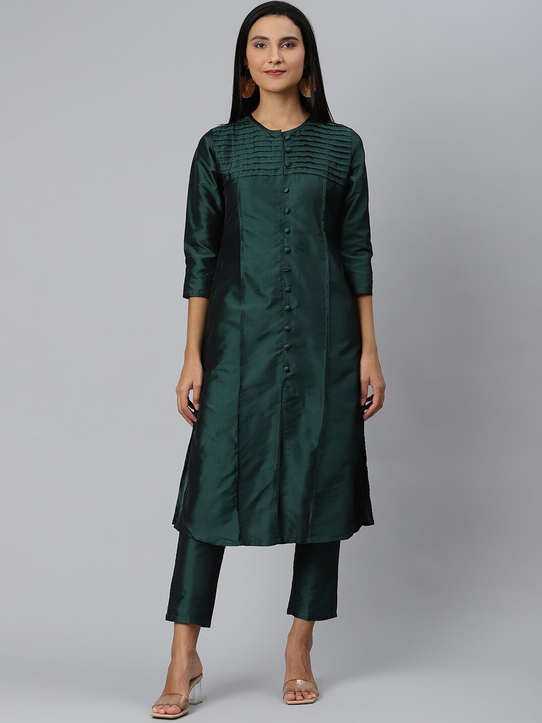 

Ives Women Green Kurta with Trousers