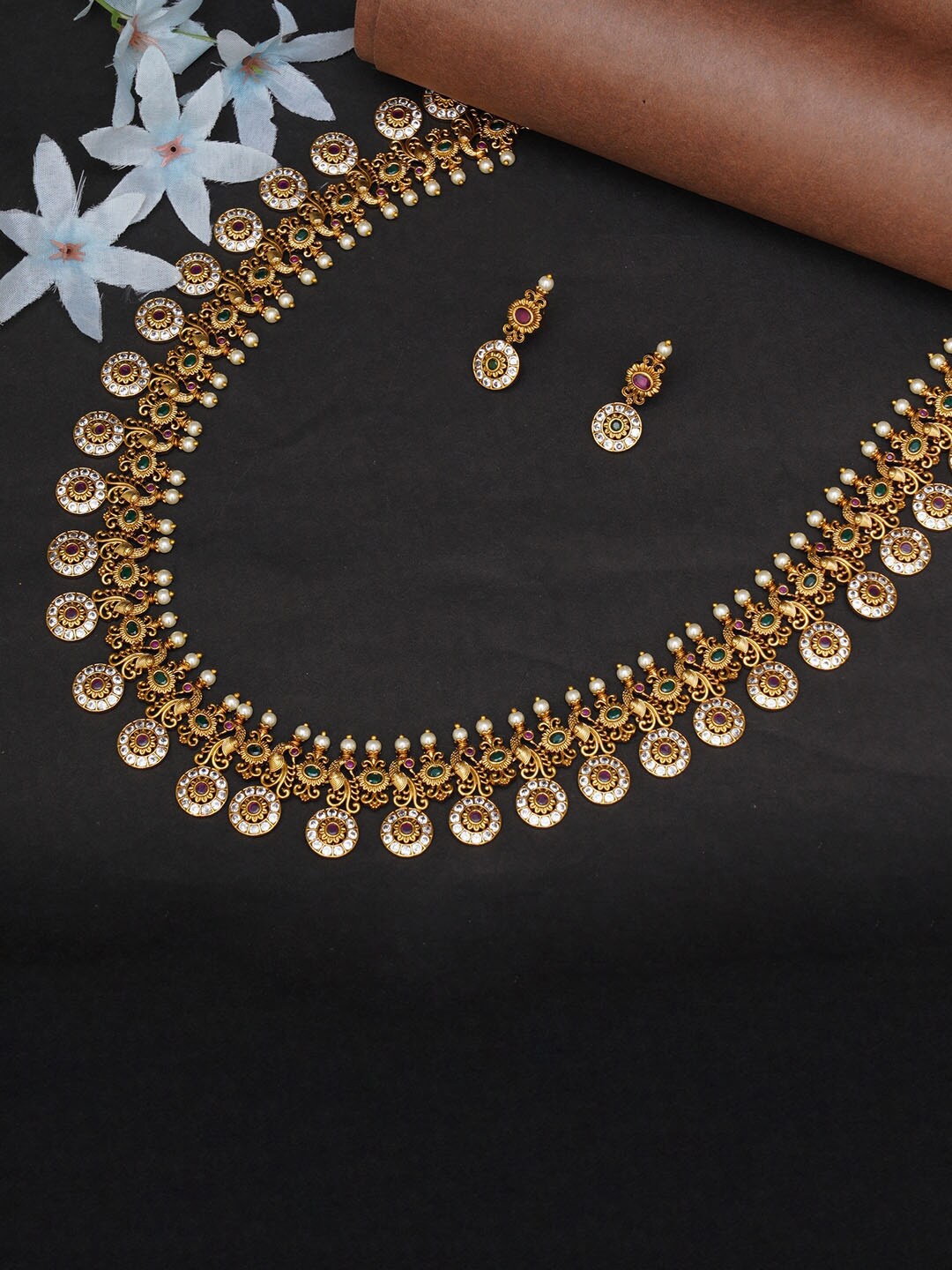 

Voylla Gold-Plated Stone Studded Jewellery Set