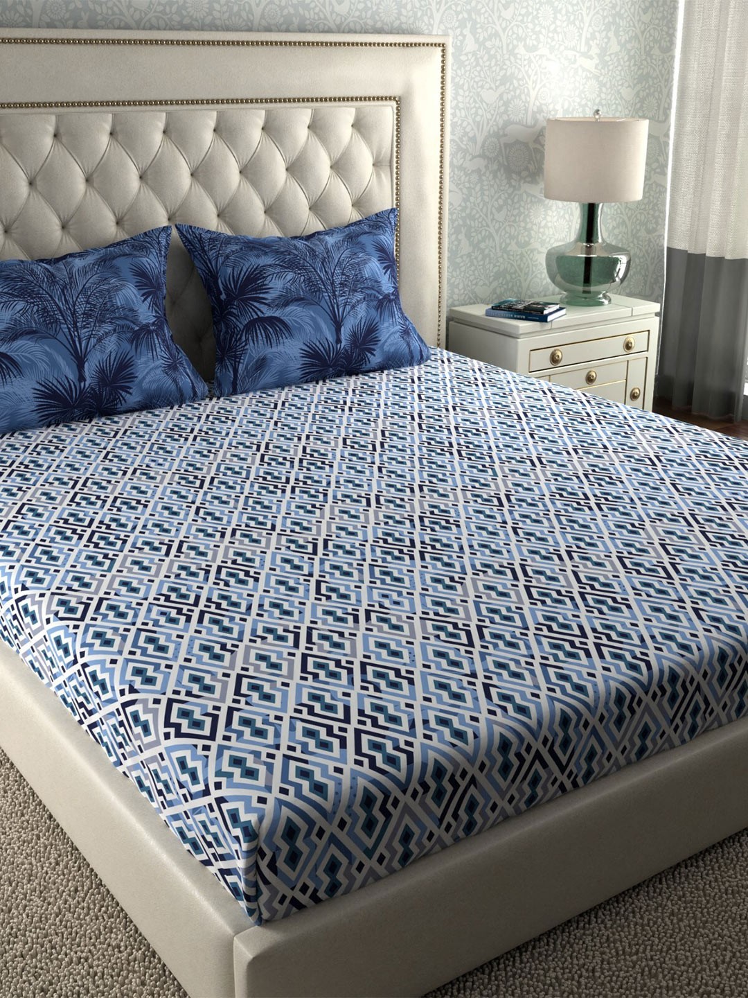 

MYTRIDENT Blue White Geometric 120 TC Cotton Queen Bedsheet with 2 Pillow Covers