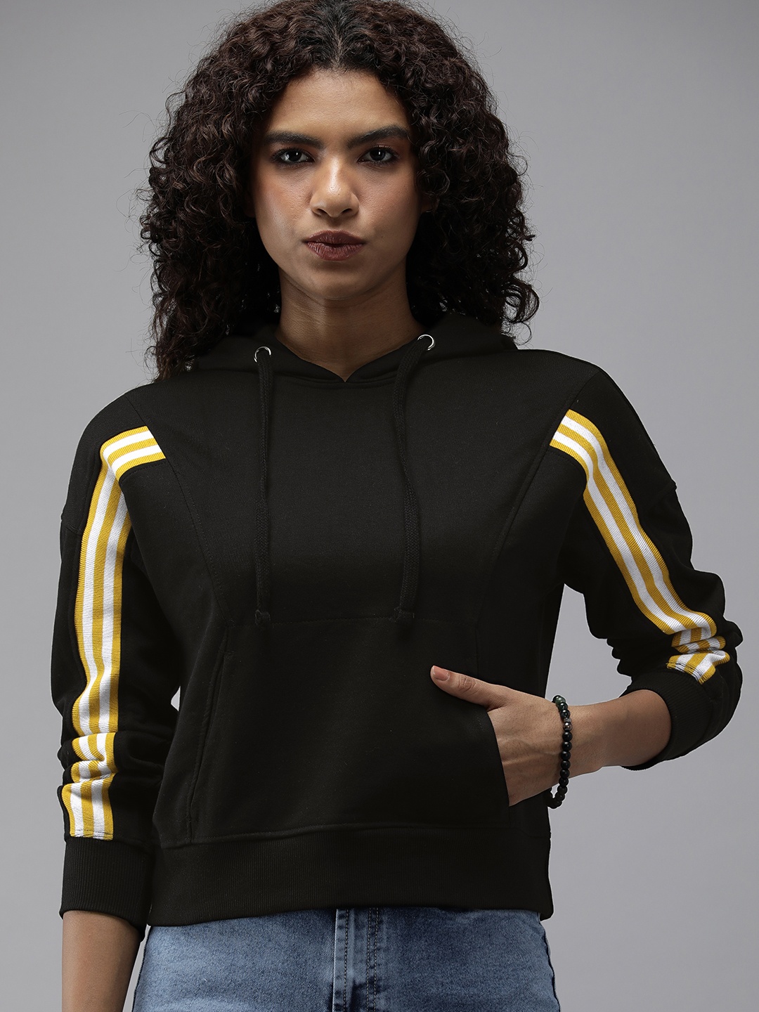 

Roadster Women Hooded Sweatshirt, Black