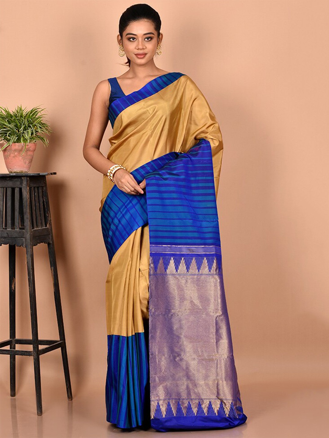 

AllSilks Cream-Coloured & Blue Zari Pure Silk Kanjeevaram Saree