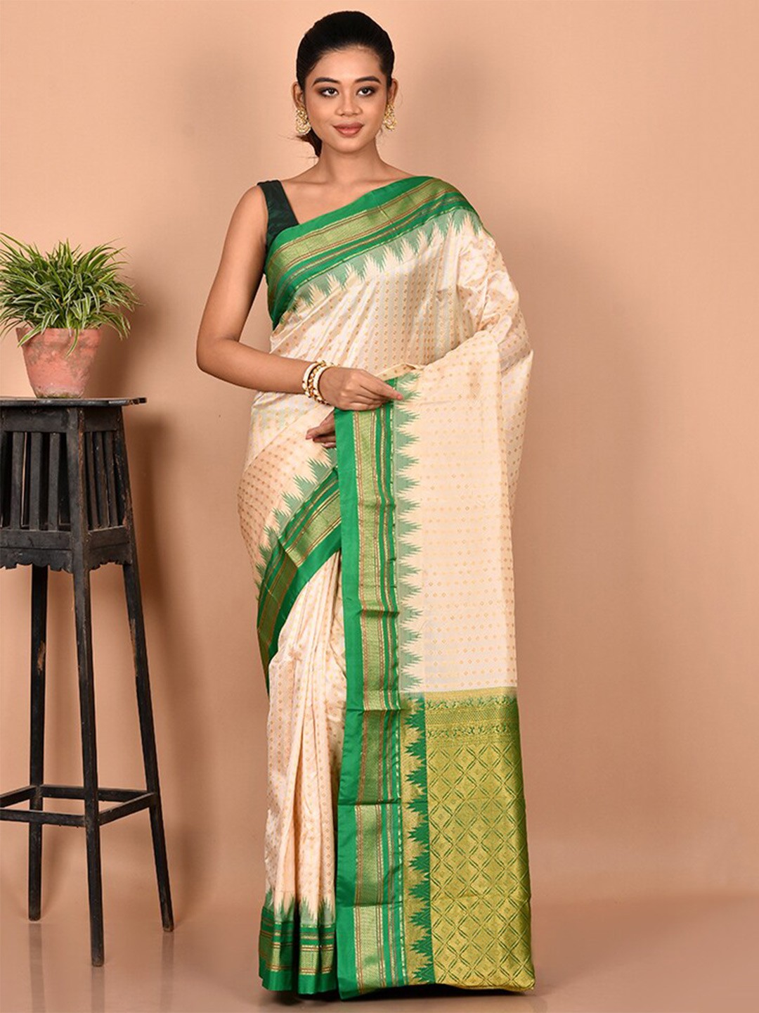 

AllSilks Cream-Coloured & Green Woven Design Zari Pure Silk Kanjeevaram Saree
