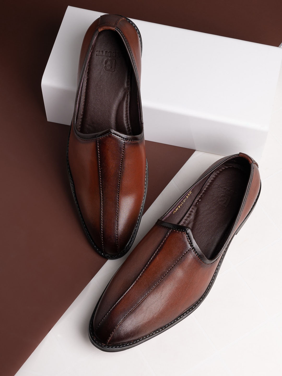 

LA BOTTE Men Leather Slip-On Formal Shoes, Brown