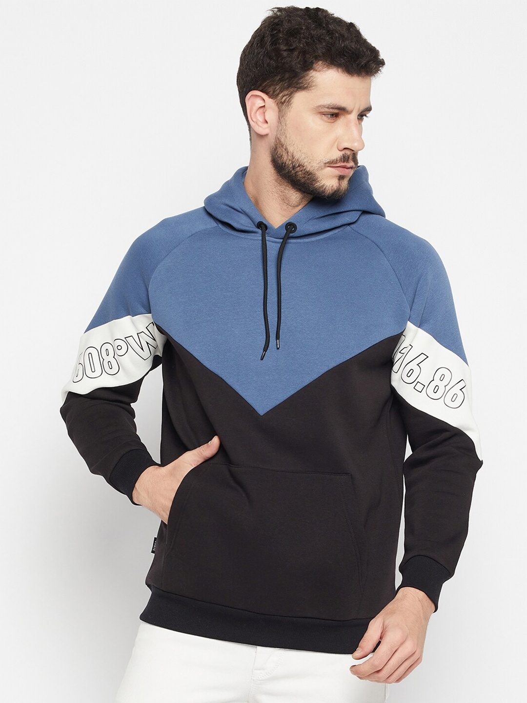 

QUBIC Men Navy Blue Cotton Colourblocked Sweatshirt