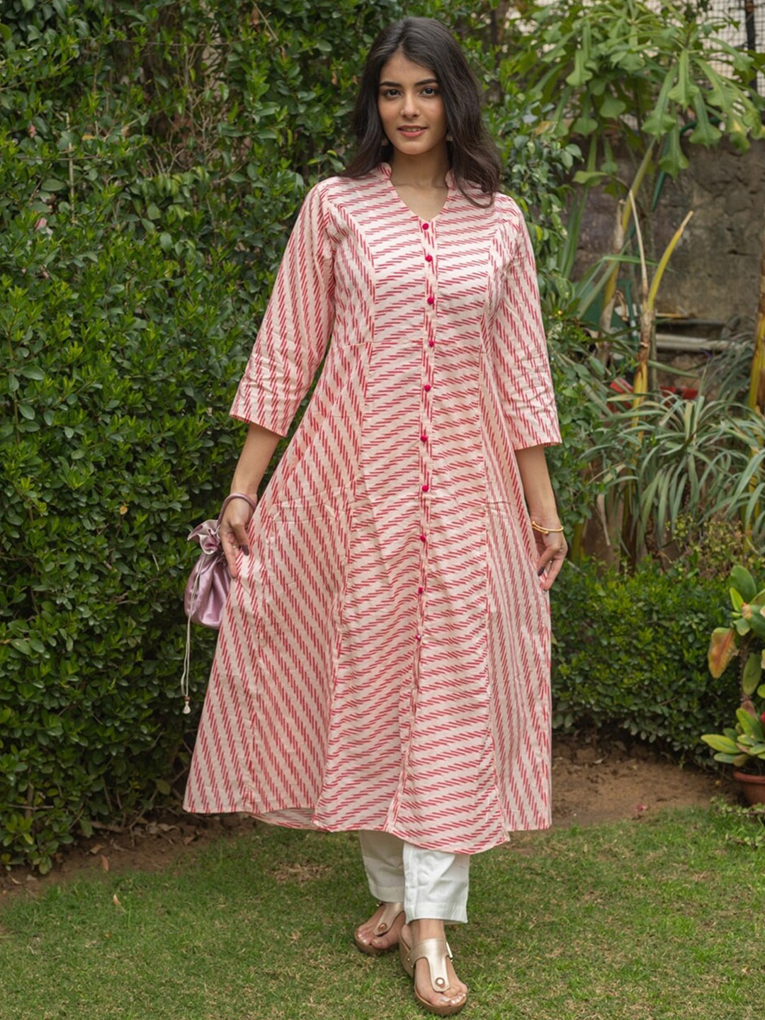 

NeshamaKurti Pink Striped Kurta