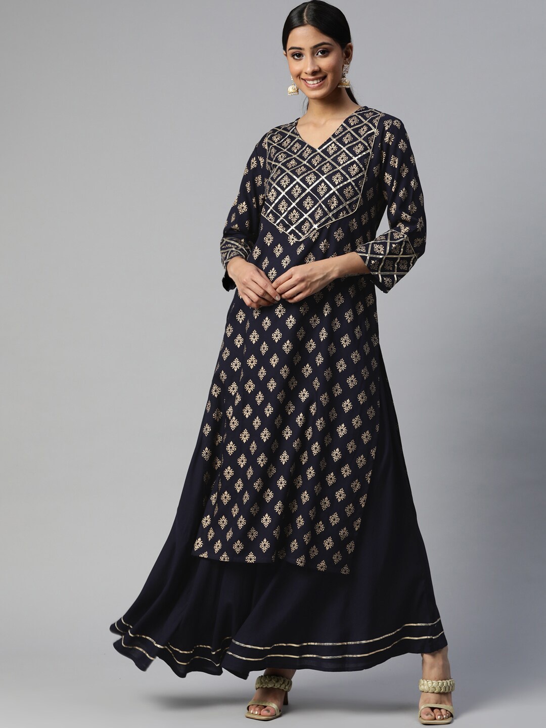 

NeshamaKurti Women Printed Mukaish Kurta with Skirt, Navy blue