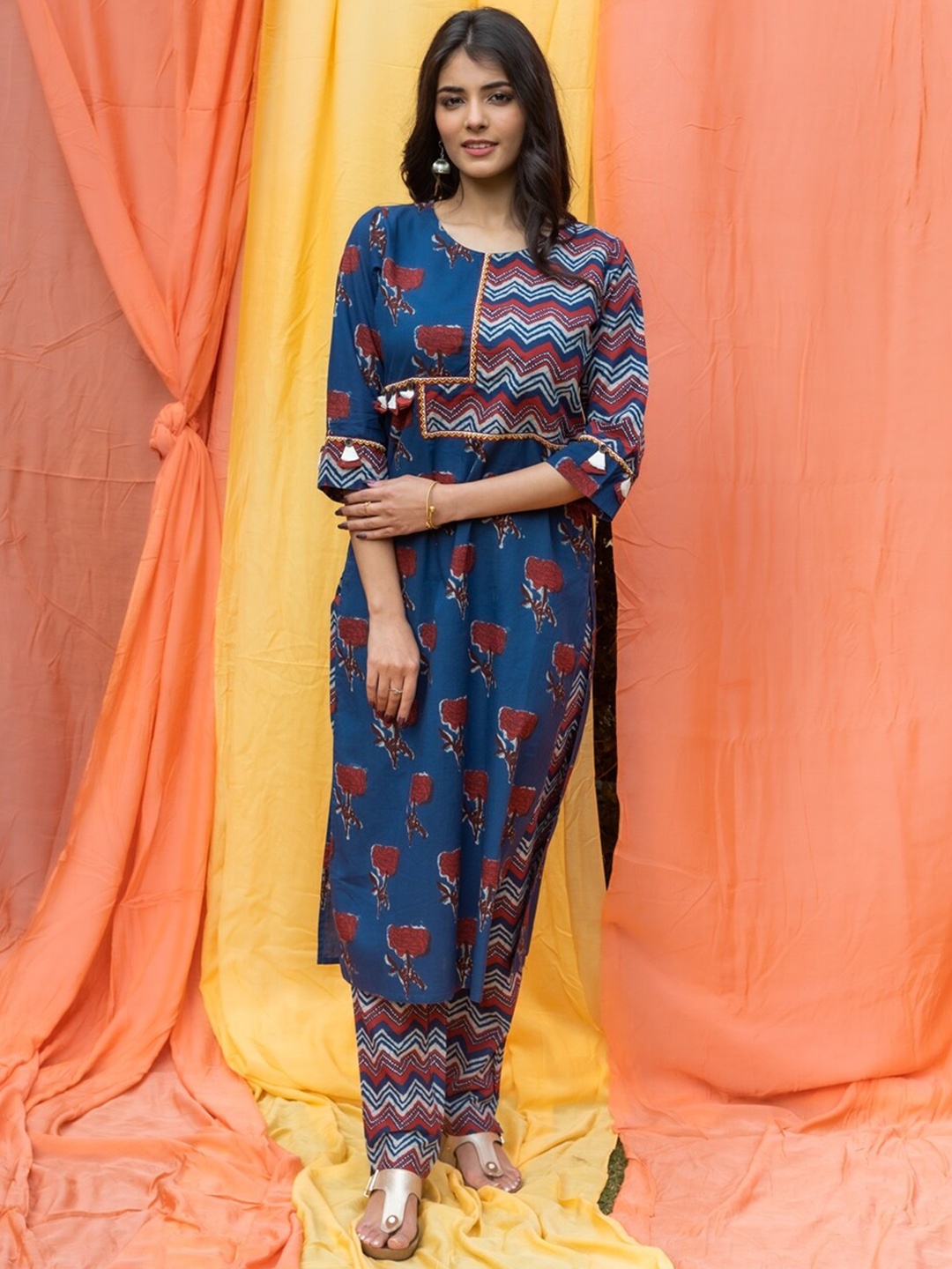

NeshamaKurti Women Floral Embroidered Pure Cotton Kurta with Trousers, Blue