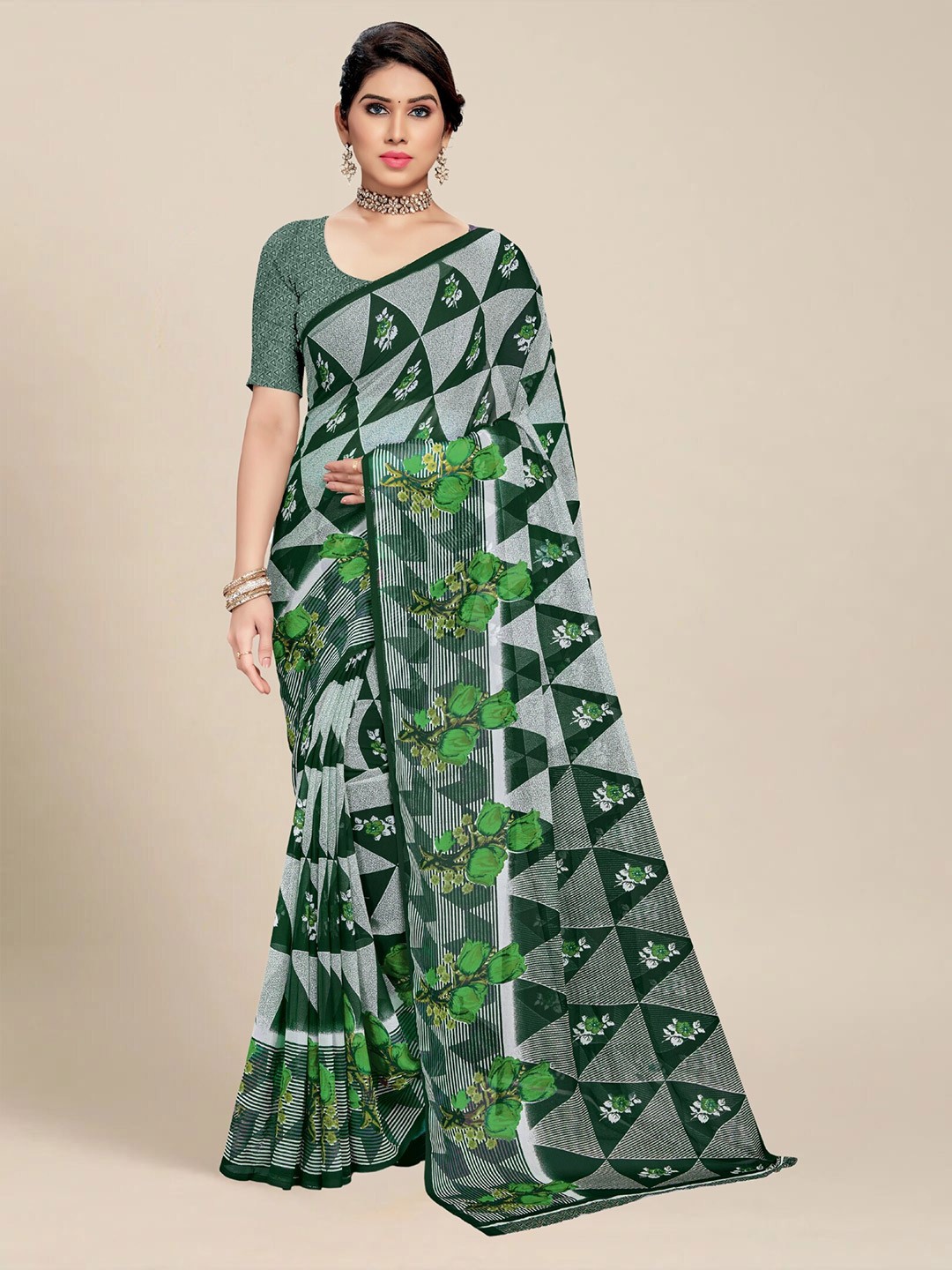 

MS RETAIL Pure Georgette Saree, Green