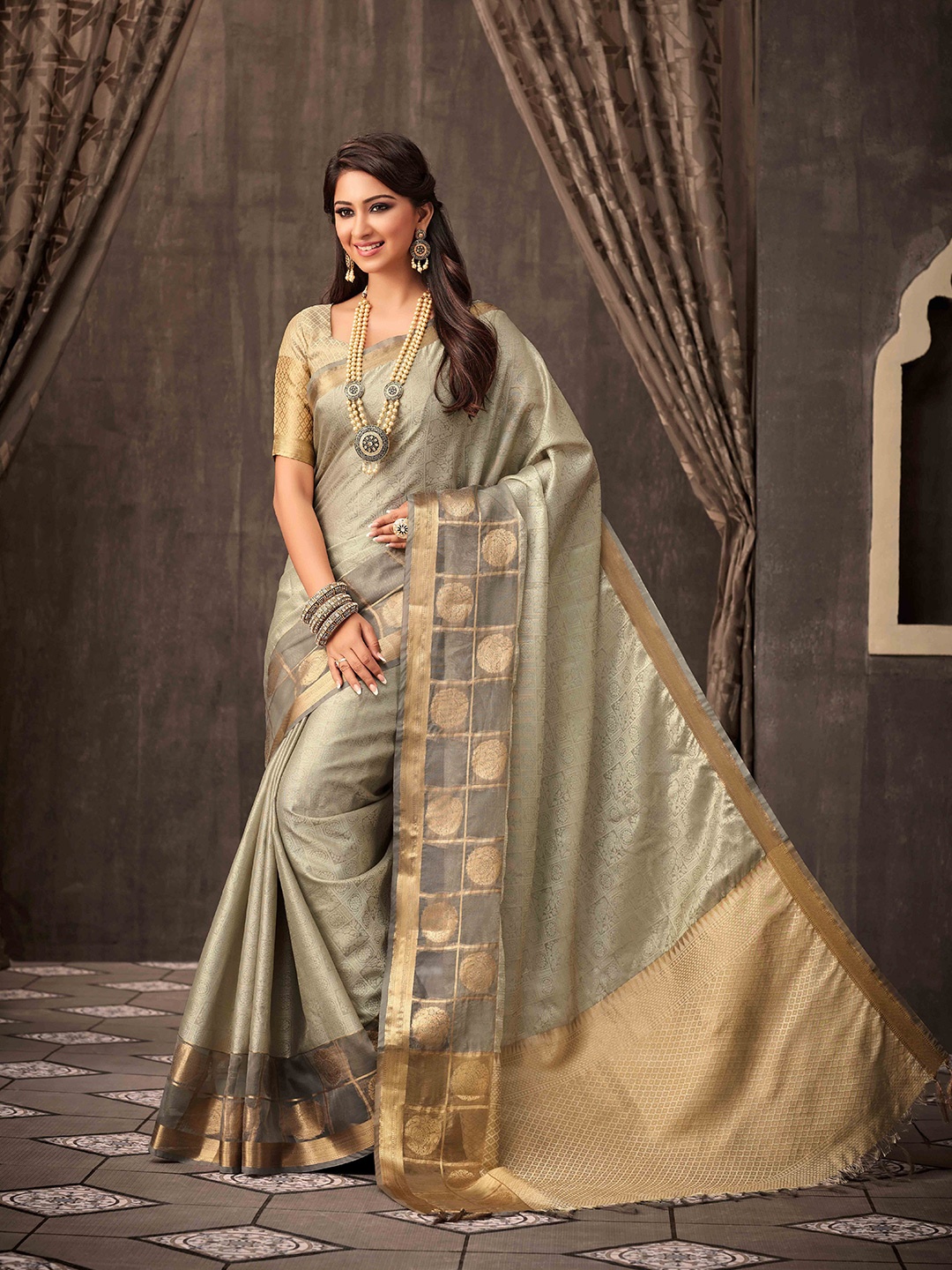 

MS RETAIL Zari Silk Blend Saree, Silver