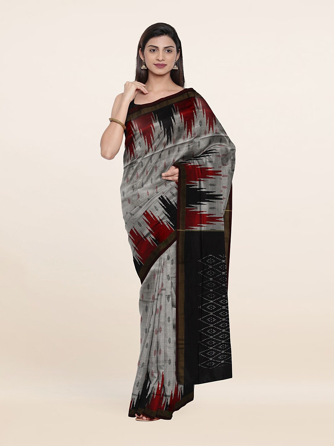 

Pothys Geometric print Zari Pure Silk Saree, Grey