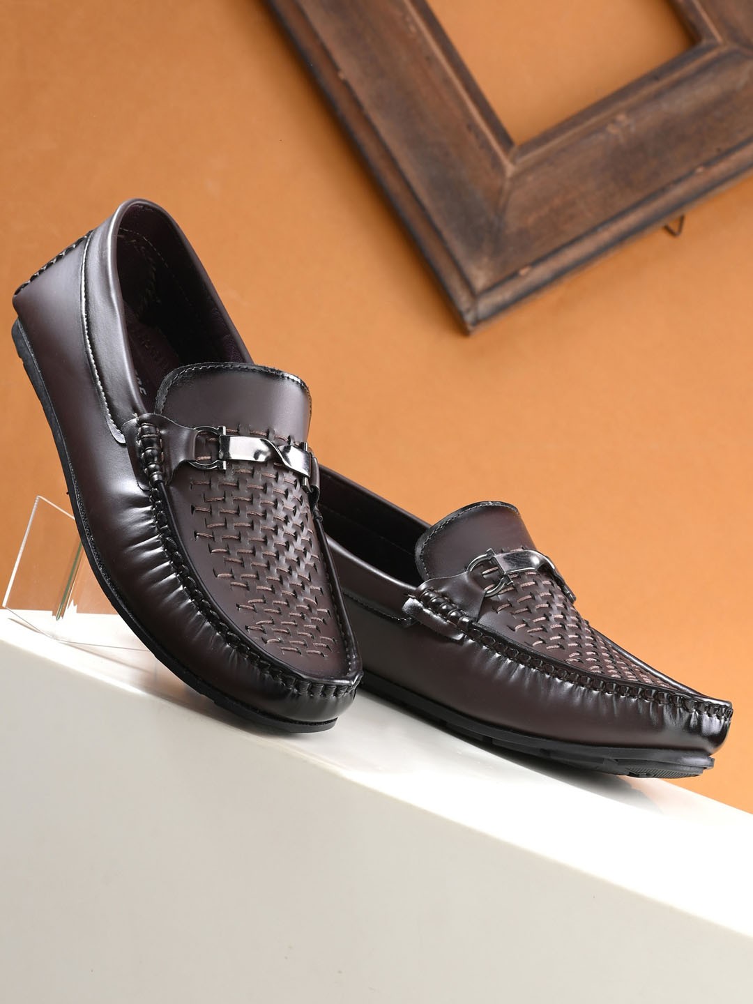 

HERE&NOW Men Textured Loafers, Brown
