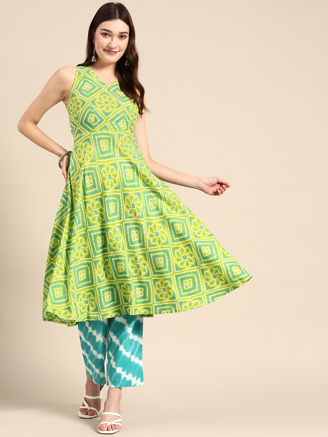 

MABISH by Sonal Jain Women Kurta & Trousers, Lime green