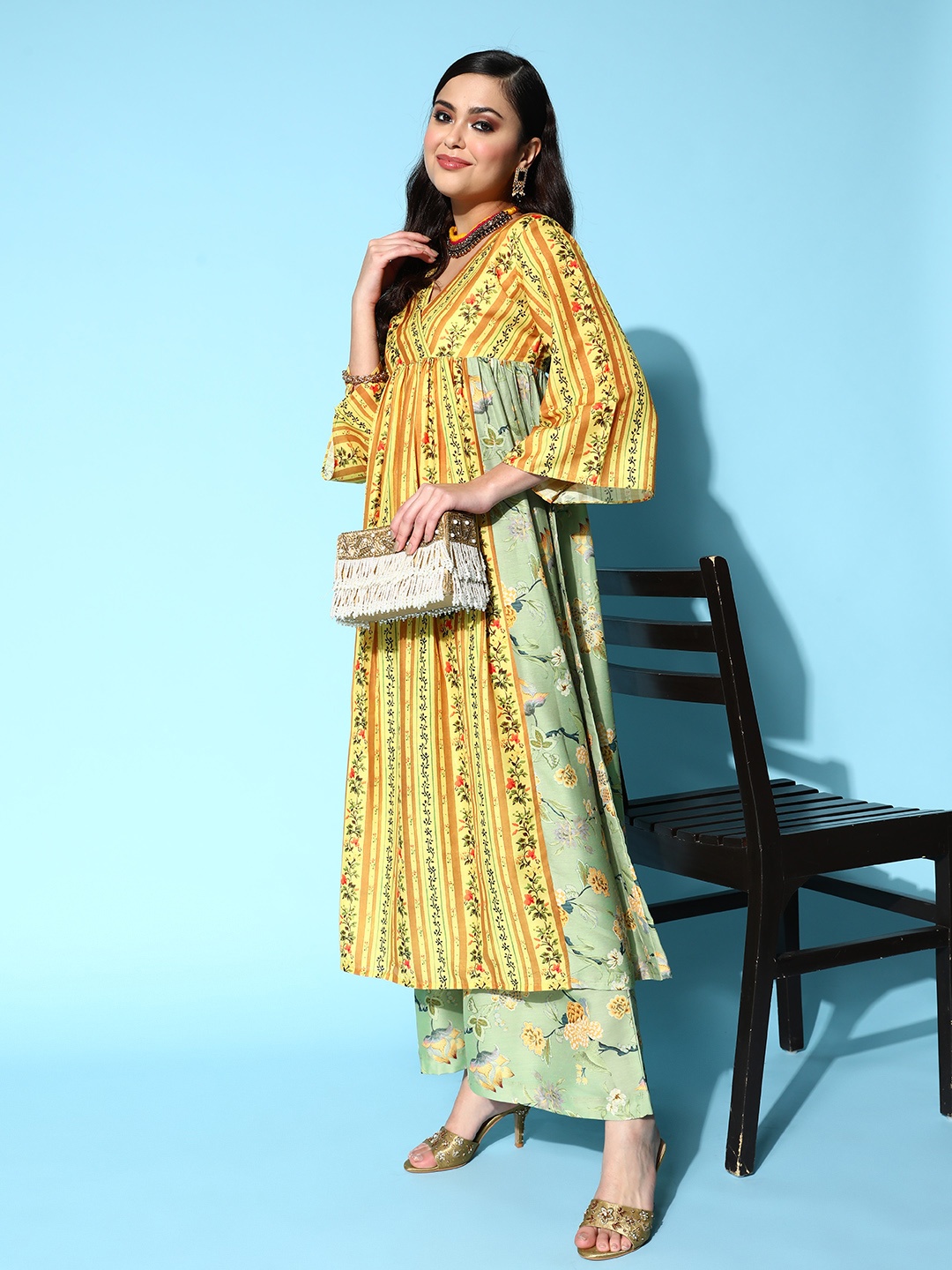 

Inddus Women Floral Printed Kurta With Palazzos, Green