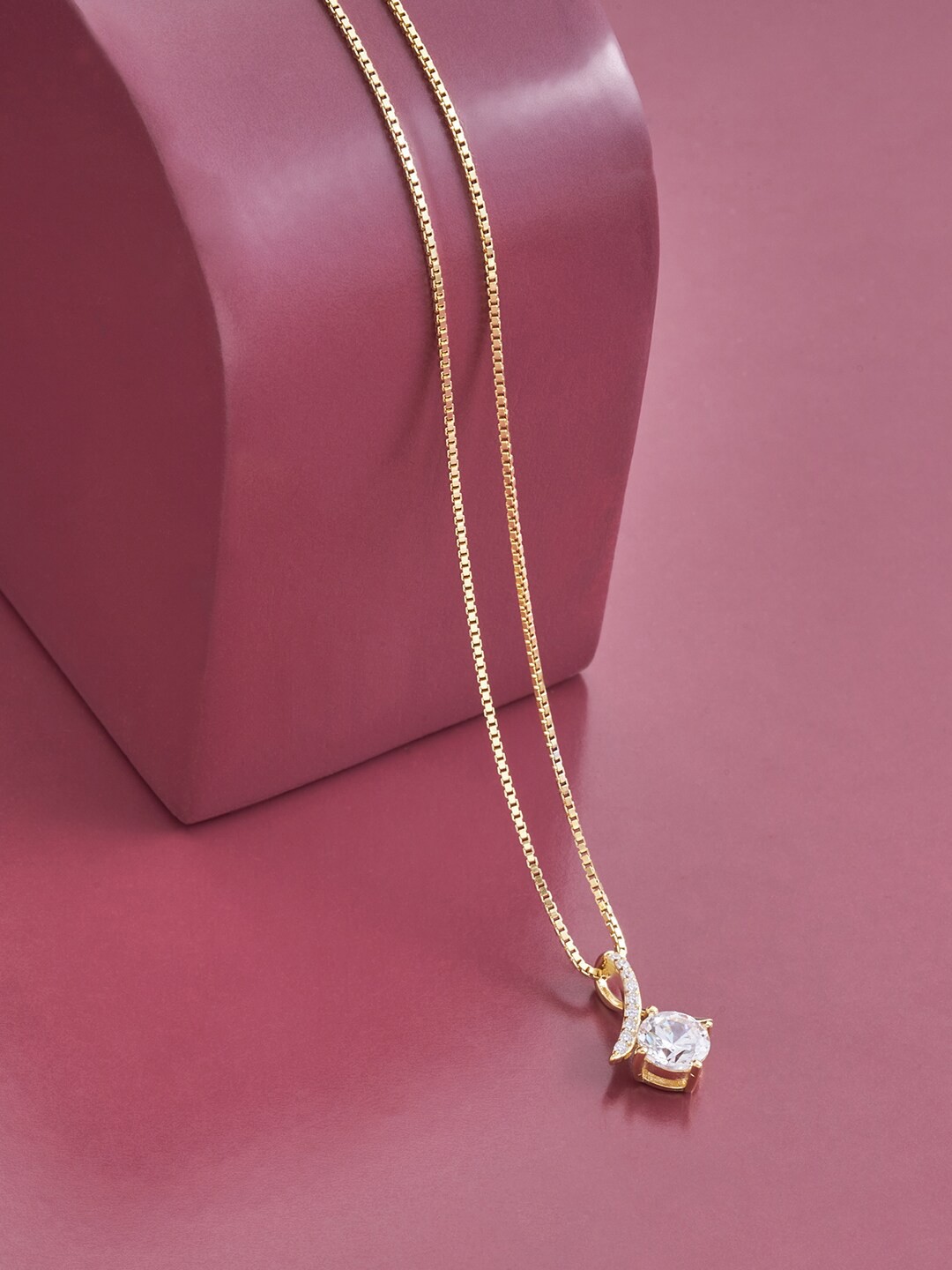 

Kushal's Fashion Jewellery Silver Gold-Plated Chain