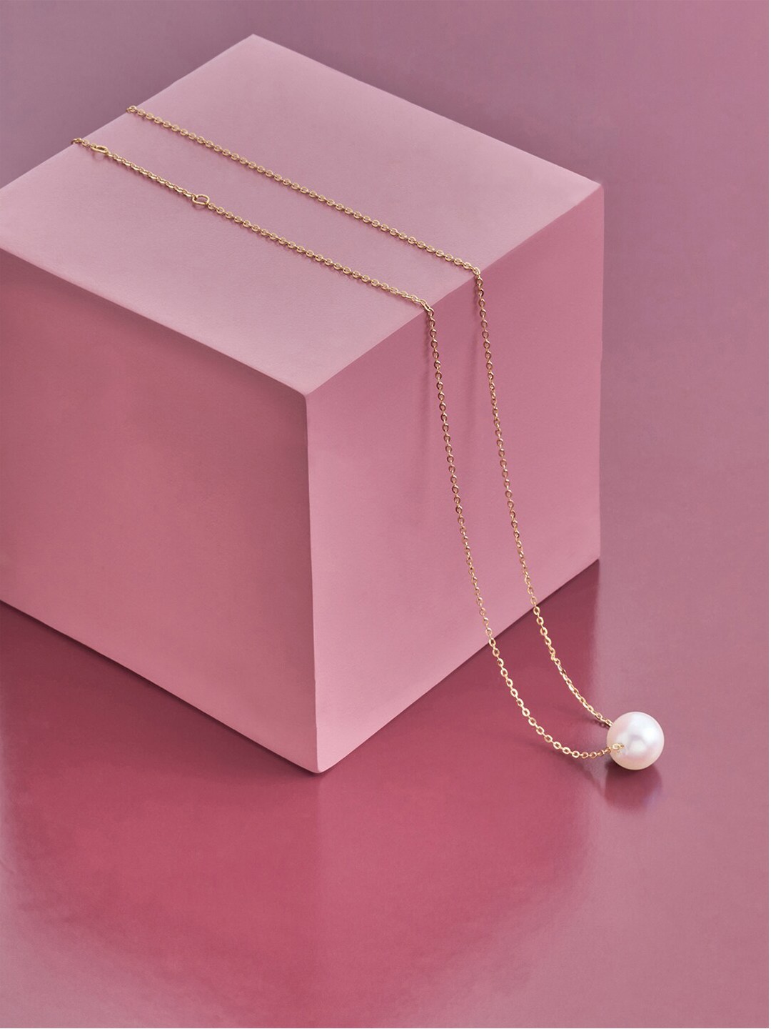 

Kushal's Fashion Jewellery Gold-Plated Chain