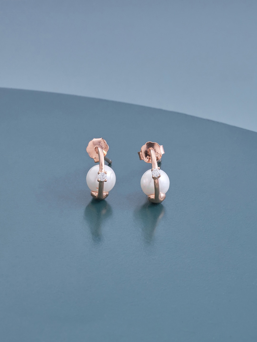 

Kushal's Fashion Jewellery Rose Gold Polish Pearl 92.5 Pure Silver Contemporary Studs Earrings, White