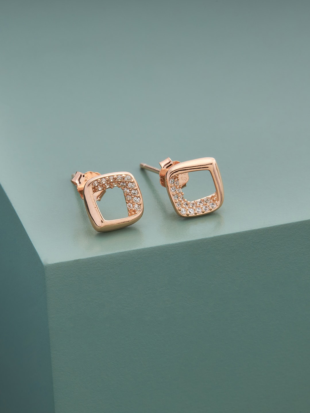 

Kushal's Fashion Jewellery White Contemporary Rose-Gold-Plated Studs Earrings