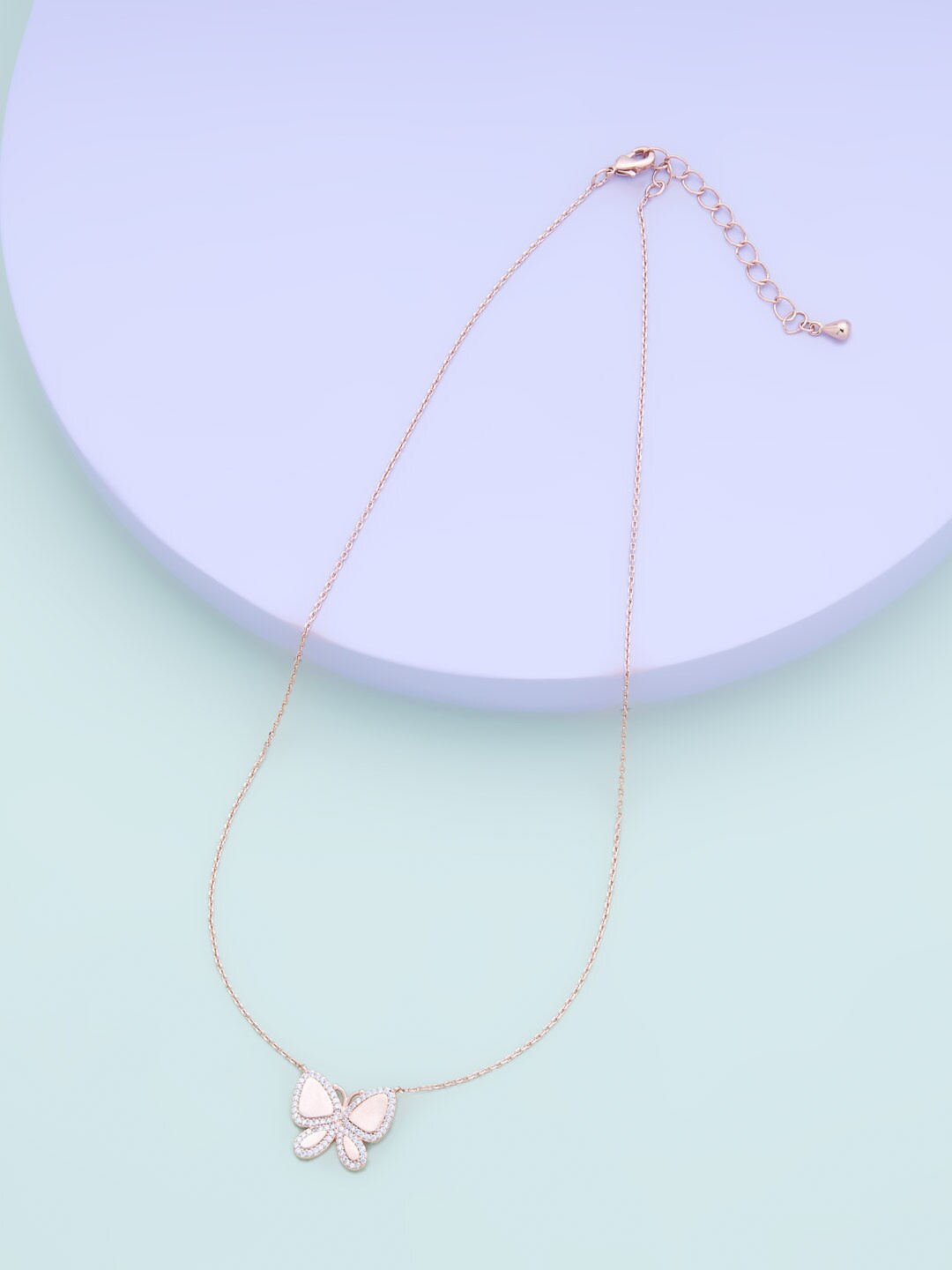

Kushal's Fashion Jewellery Rose Gold & White Copper Rose Gold-Plated Necklace