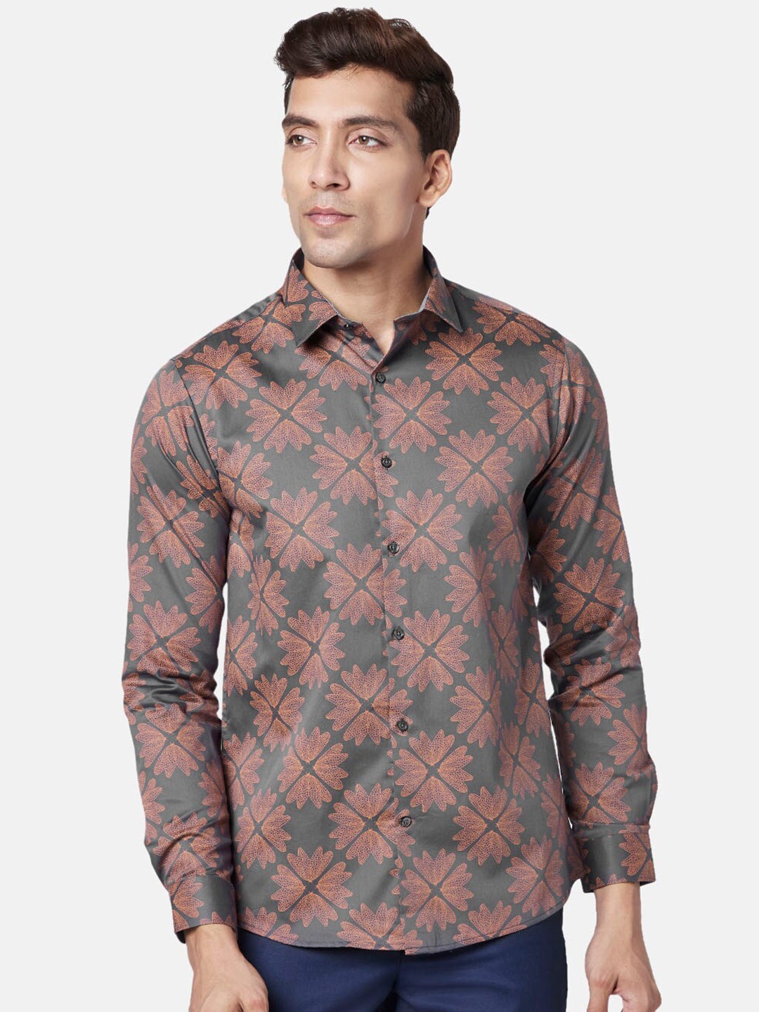 

BYFORD by Pantaloons Men Slim Fit Floral Printed Cotton Casual Shirt, Grey
