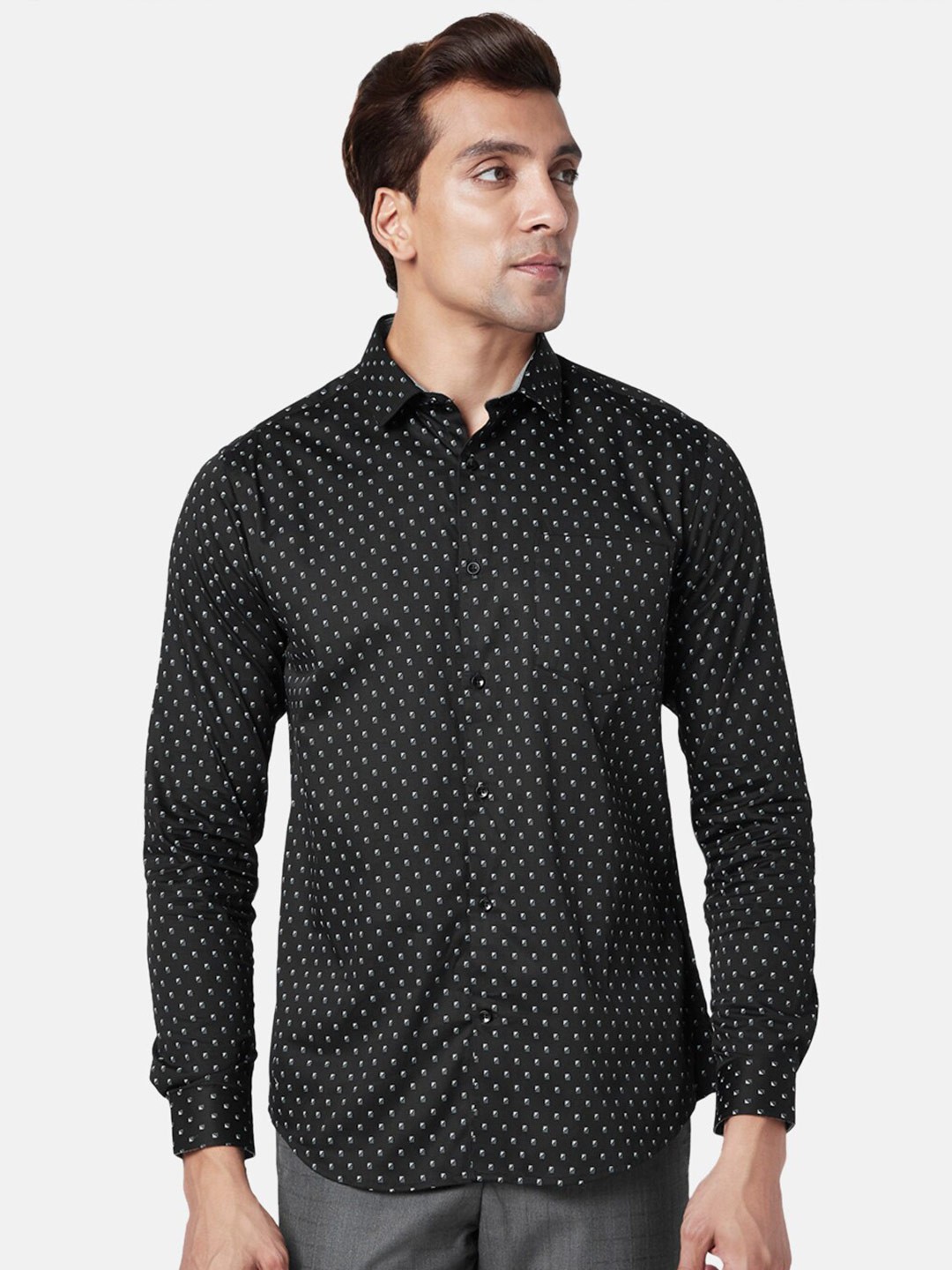 

BYFORD by Pantaloons Men Slim Fit Printed Cotton Casual Shirt, Black