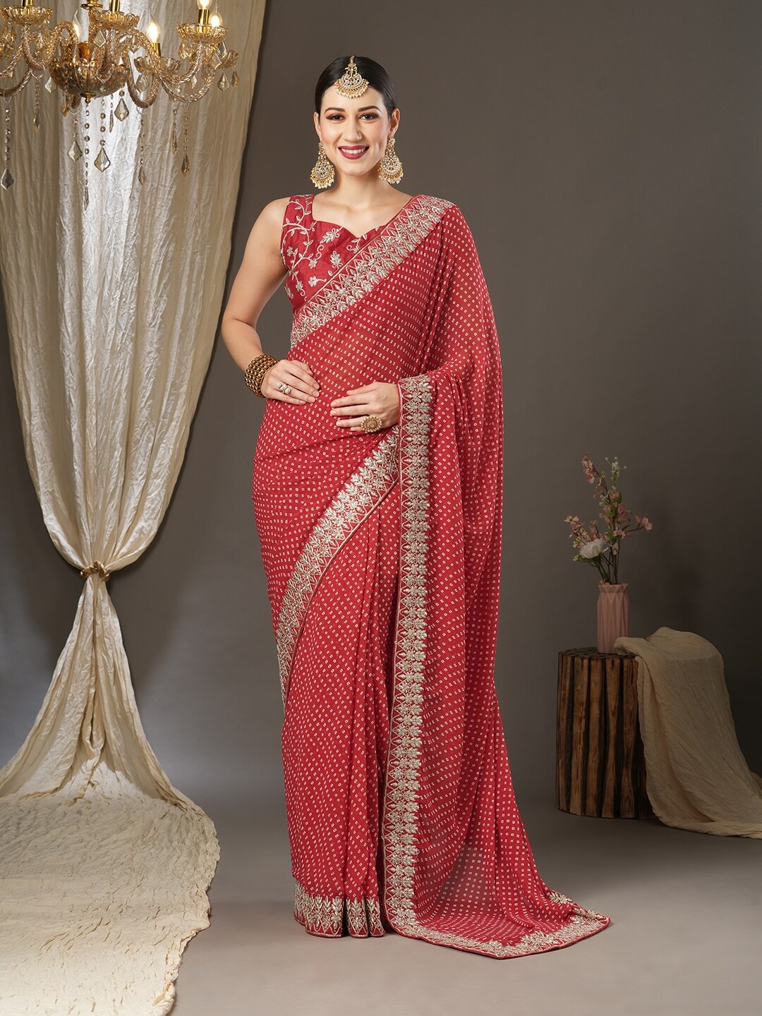 

Mitera Bandhani Printed Embroidered Poly Georgette Bandhani Saree, Red