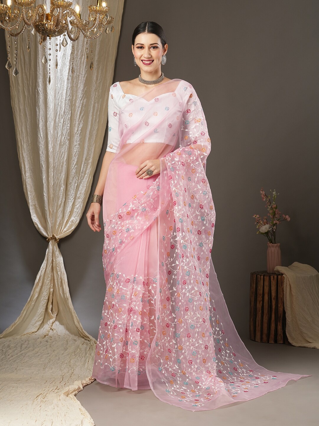 

Mitera Floral Printed Jamdani Saree, Pink