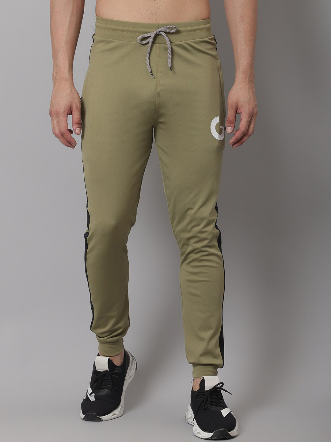 

GRACIT Men Regular-Fit Joggers, Green