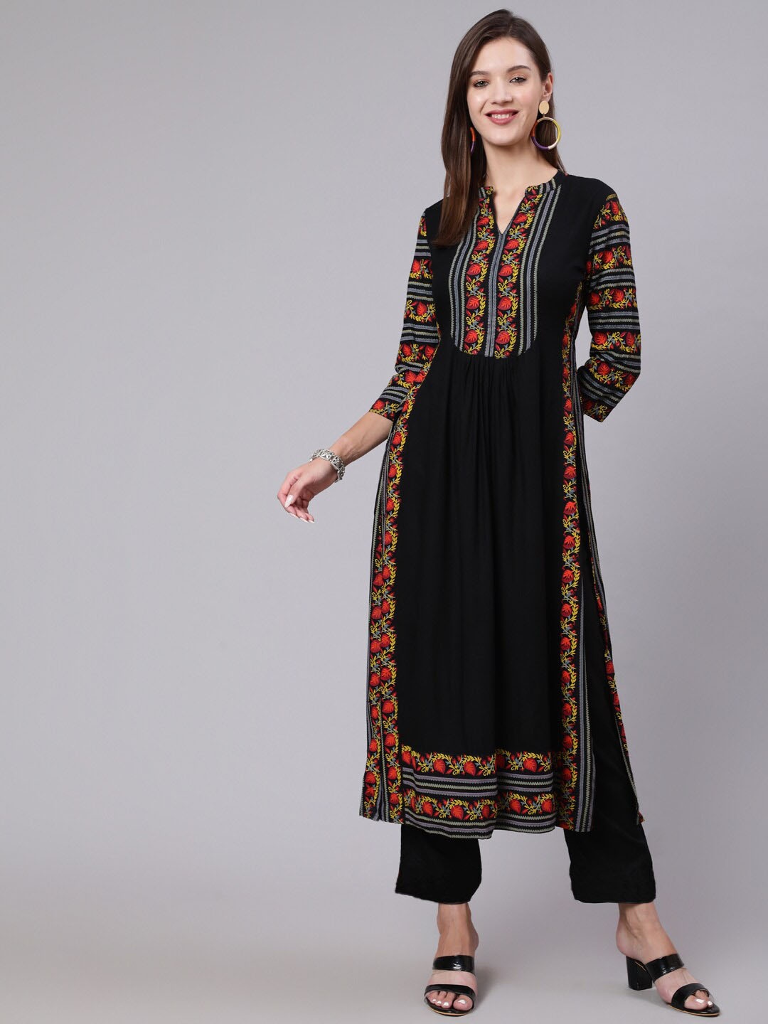 

GULMOHAR JAIPUR Women Floral Printed Floral Kurta, Black