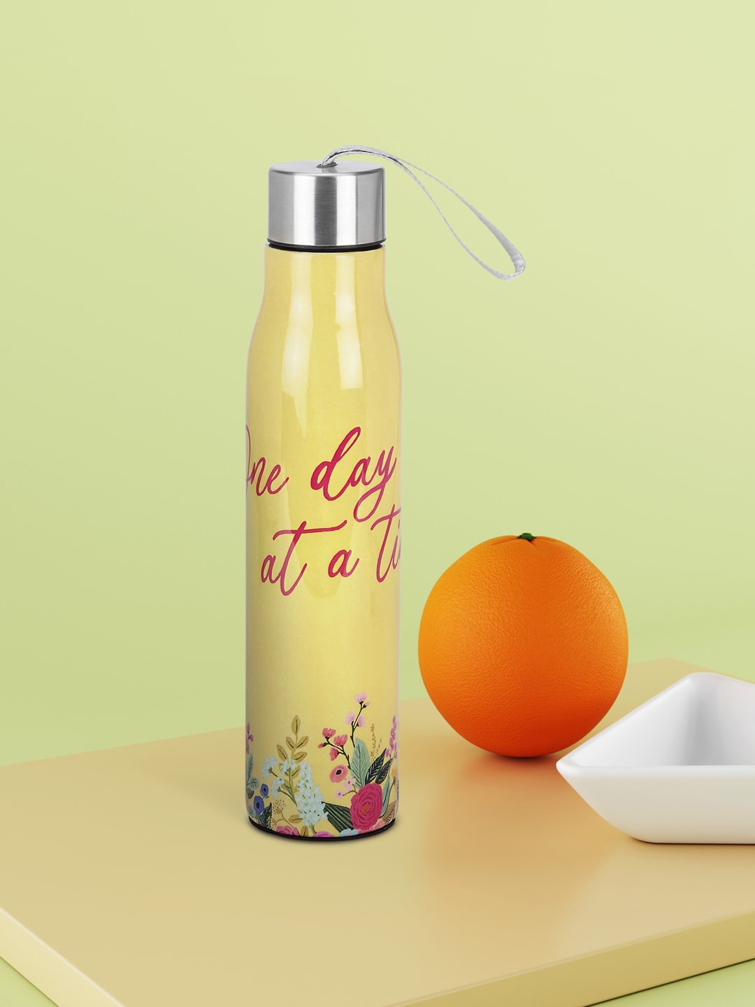 

Living scapes by Pantaloons Water Bottle 750ML, Peach