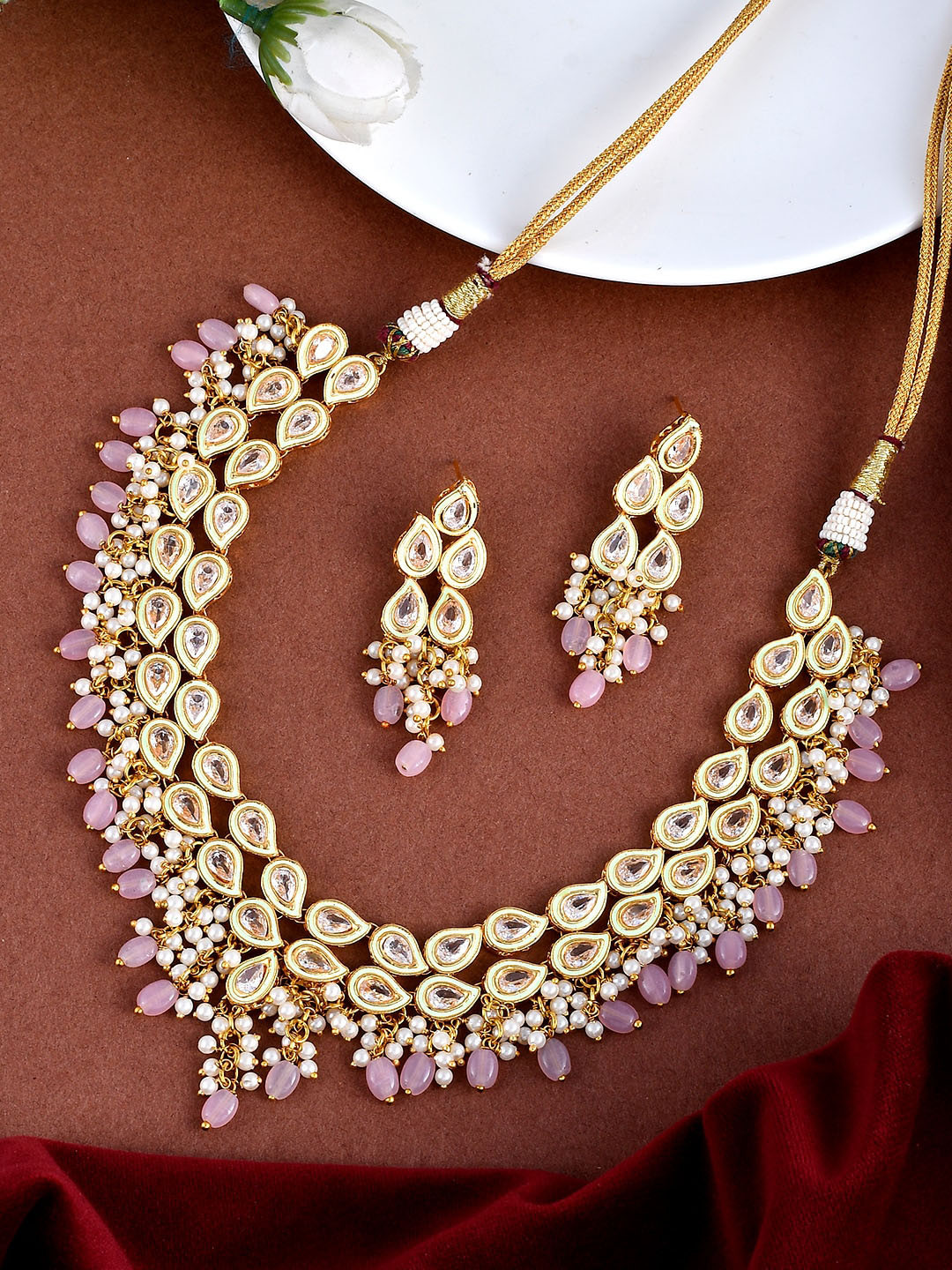 

DASTOOR Gold-Plated Kundan Stone-Studded & Beaded Jewellery Set