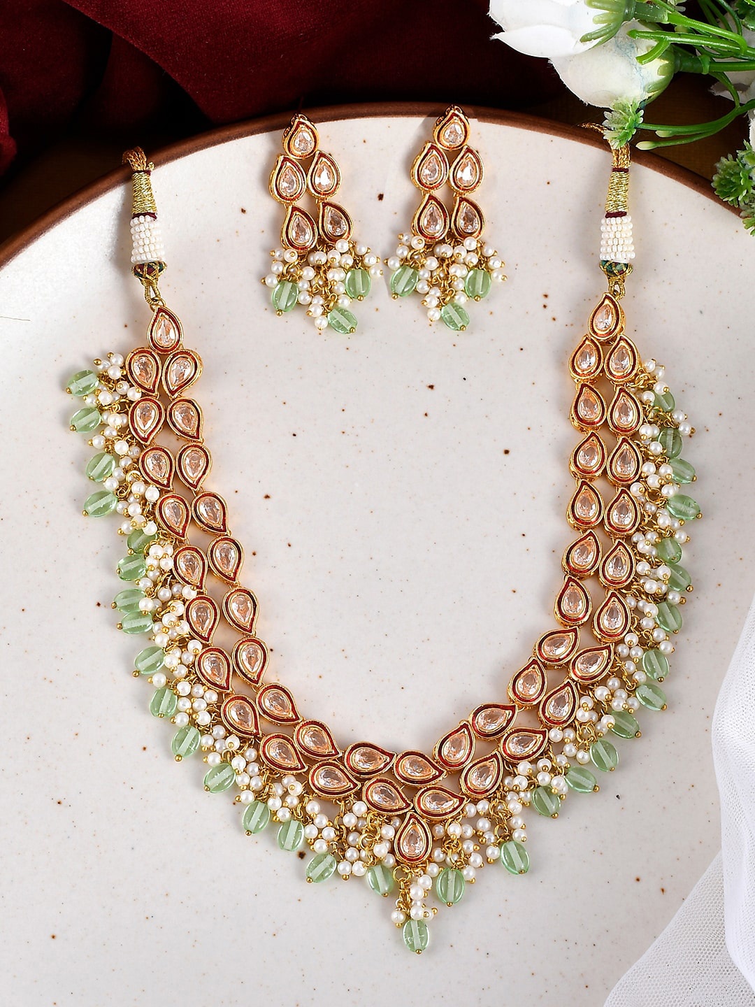 

DASTOOR Gold-Plated Kundan-Studded Jewellery Set, Green