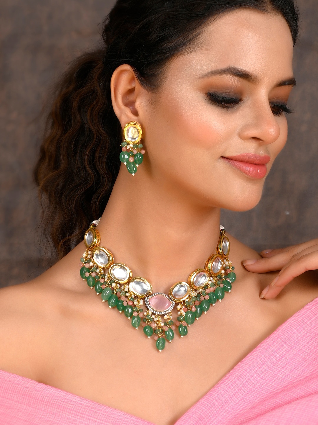 

DASTOOR Gold-Plated Kundan-Studded Jewellery Set, Green