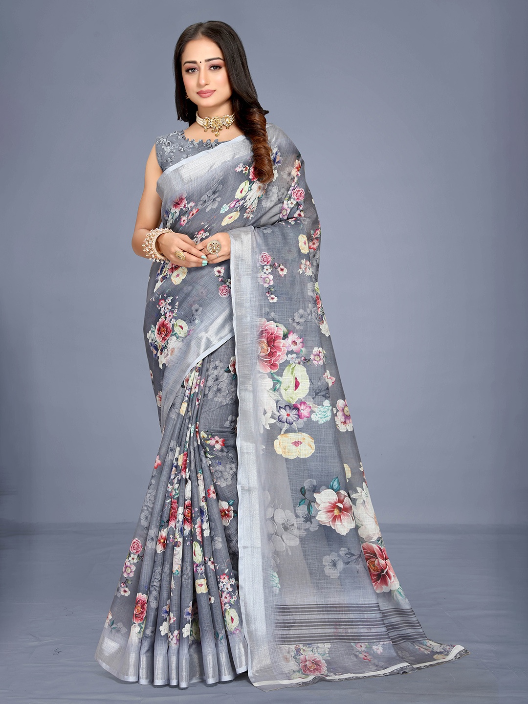 

VENISA Grey & Red Floral Zari Linen Blend Bagh Saree