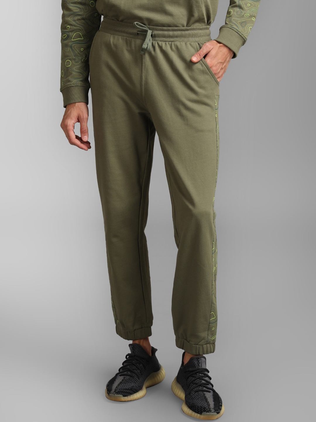 

KZ07 By Kazo Men High-Rise Cotton Joggers Trouser, Olive