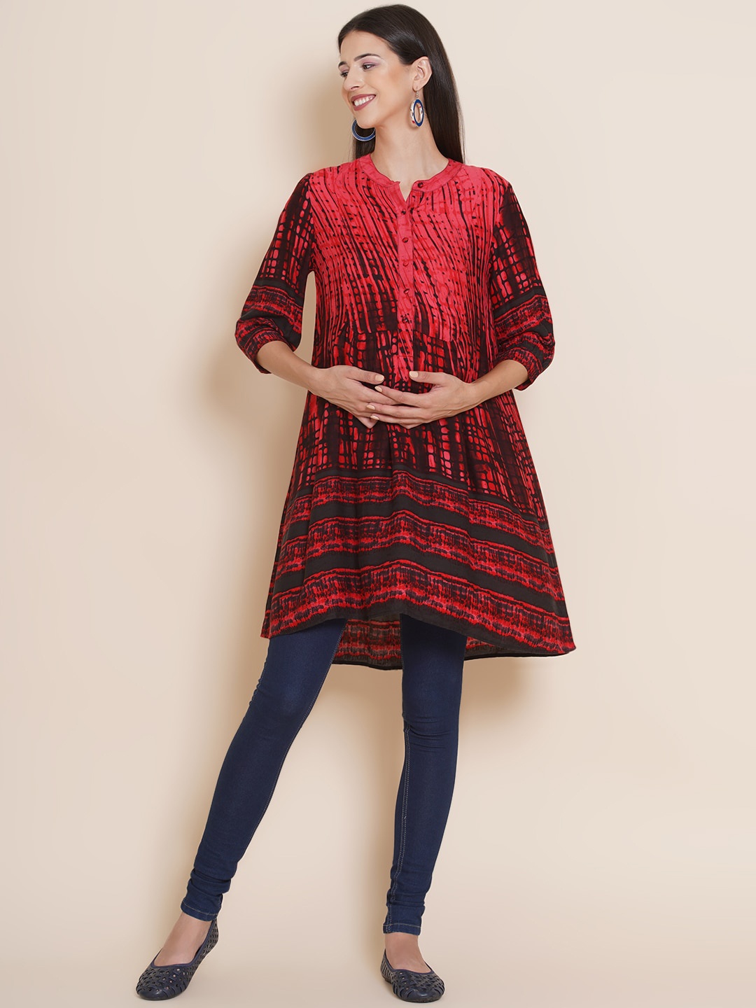 

Mine4Nine Women Printed Thread Work Maternity Kurta, Red