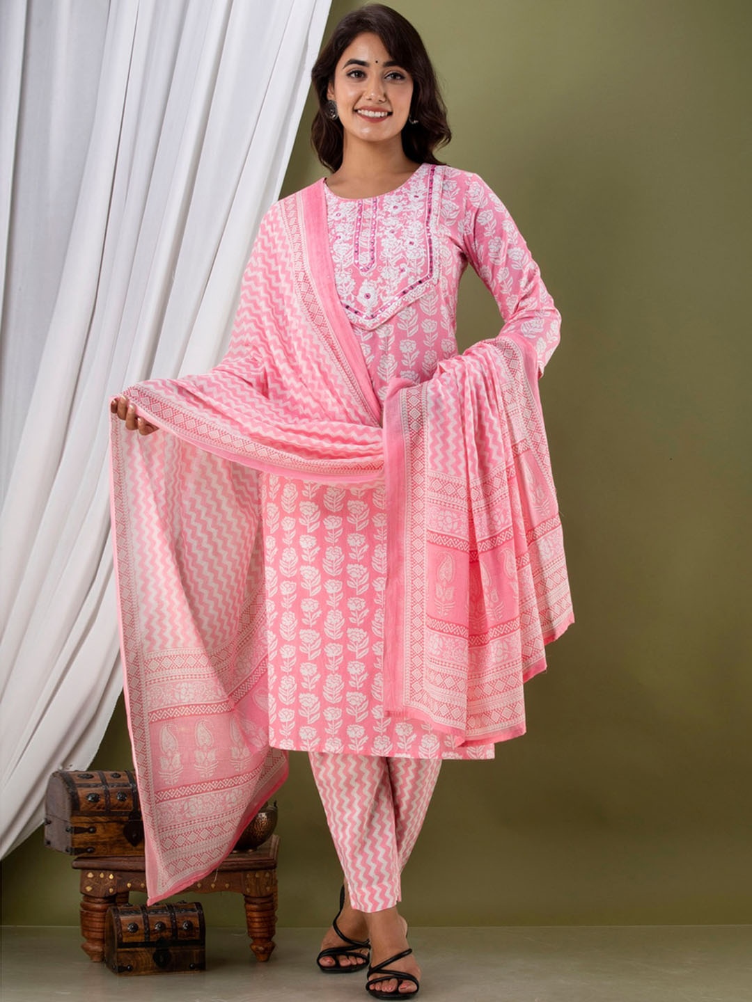 

JAIPUR FASHION MODE Women Pink Floral Printed Pure Cotton Kurta Set