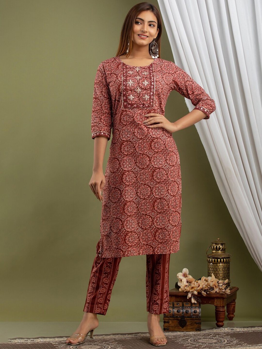 

JAIPUR FASHION MODE Women Brown Floral Printed Pure Cotton Kurta with Trousers