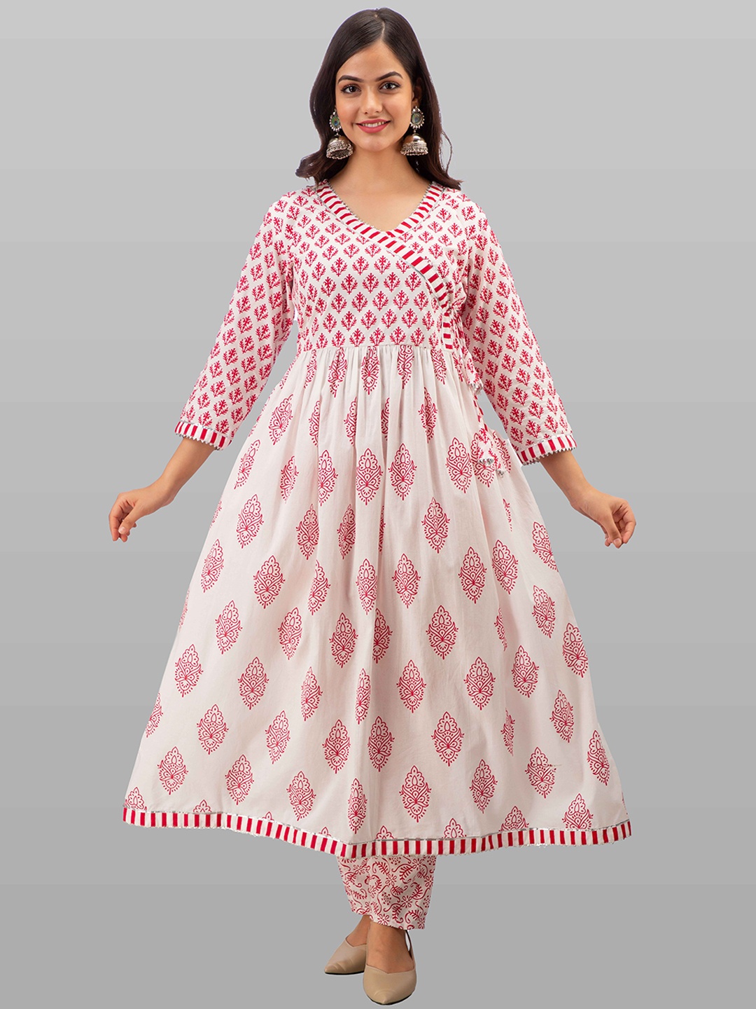 

OMASK Women Printed Angrakha Gotta Patti Pure Cotton Kurta with Trousers & Dupatta, White