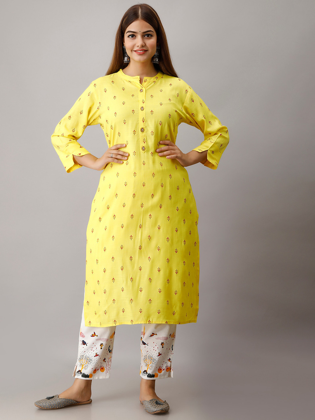 

OMASK Women Floral Printed Kurta with Trousers, Yellow