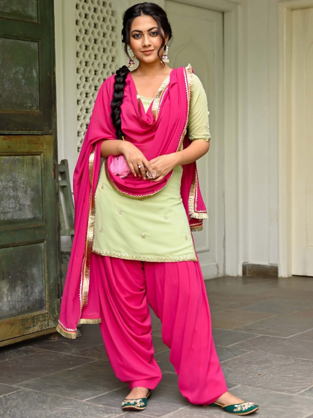 

Lavanya The Label Ethnic Motifs Embroidered Kurta with Patiala & Dupatta, Green