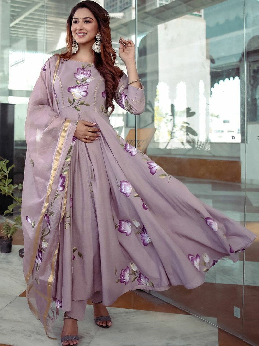 

Lavanya The Label Floral Printed Empire Pure Cotton Kurta with Trousers & Dupatta, Purple