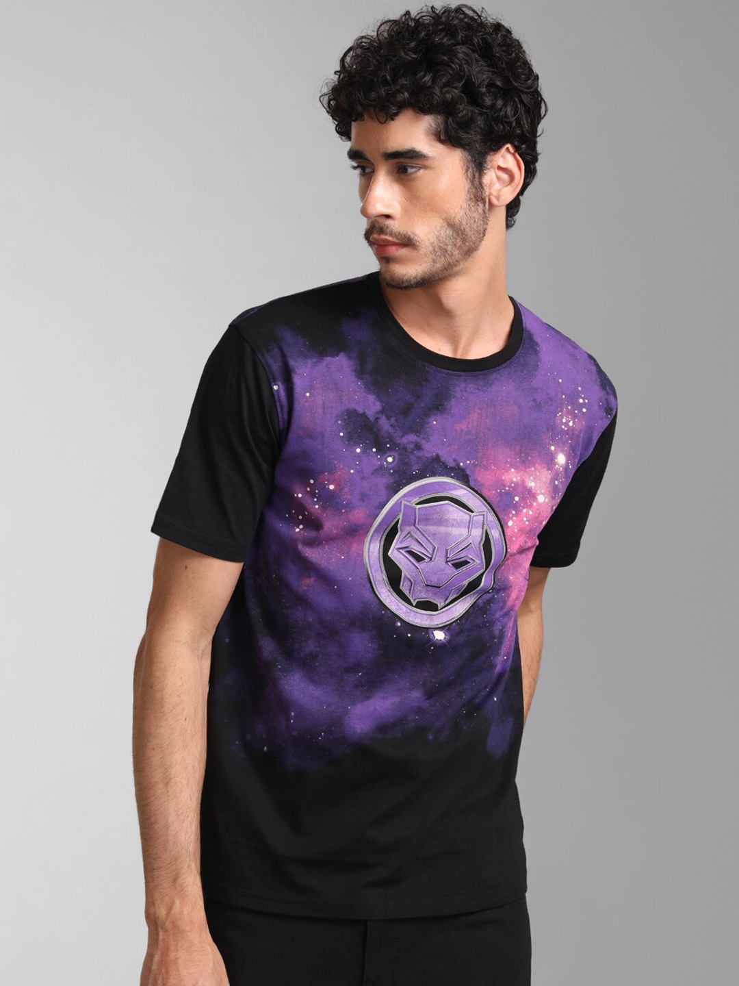 

KZ07 By Kazo Men Black Printed Raw Edge Cotton T-shirt