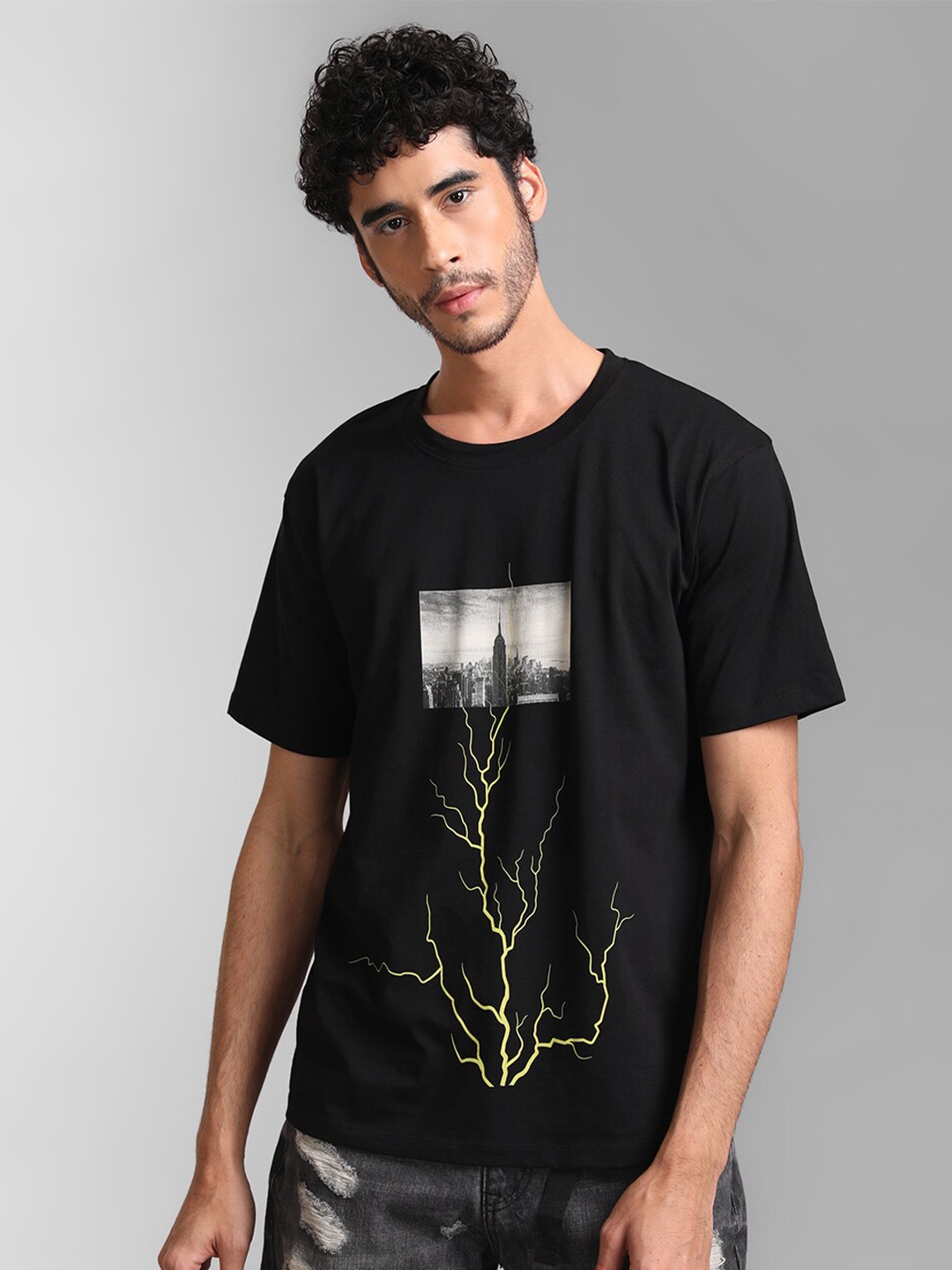 

KZ07 By Kazo Men Printed Cotton T-shirt, Black